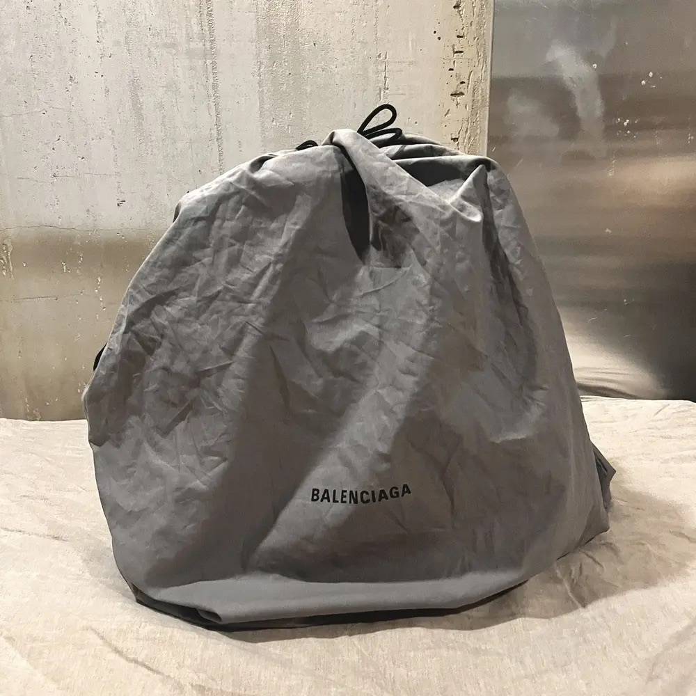 Balenciaga $3150 Giant 4X4 Leather Box Bag, 748194 - Picture 14 of 16